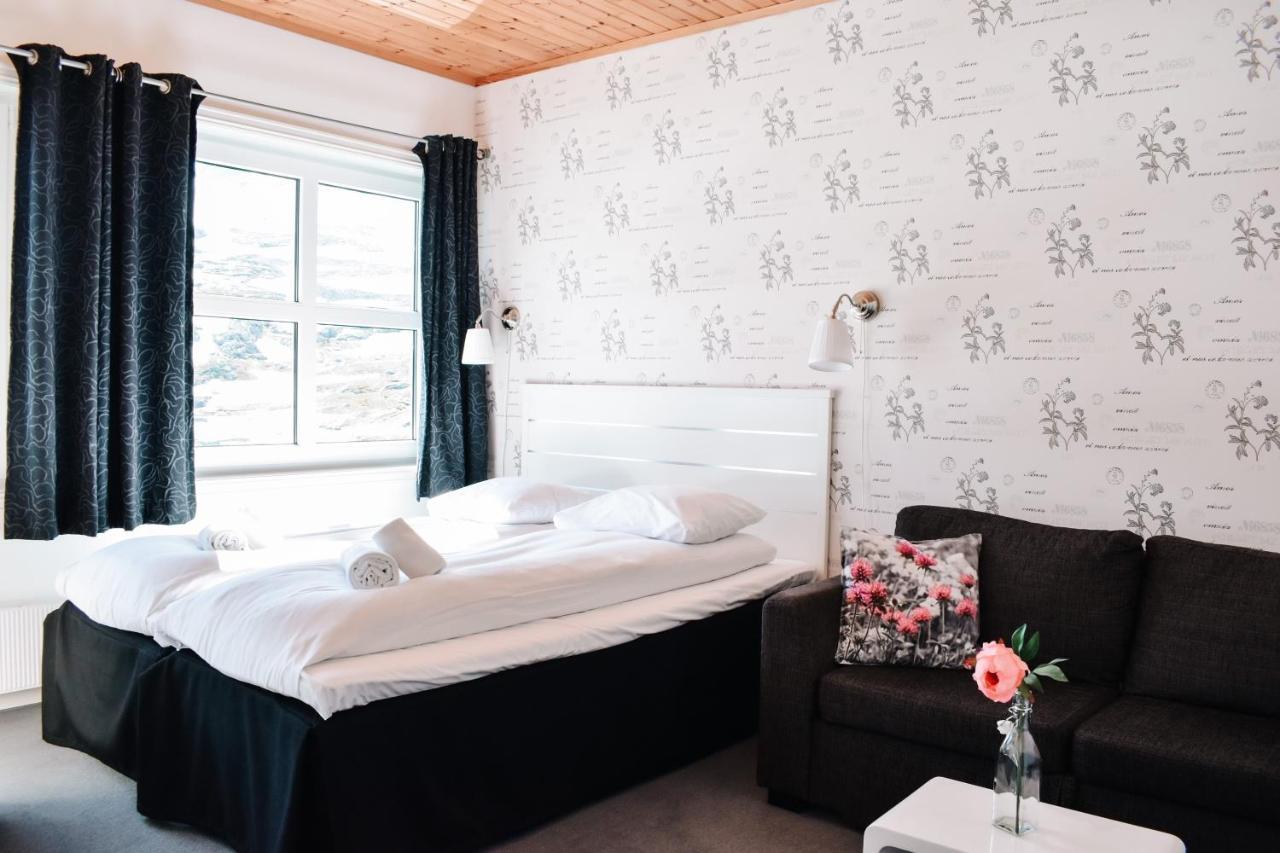 Djupvasshytta Bed & Breakfast Geiranger Exterior photo